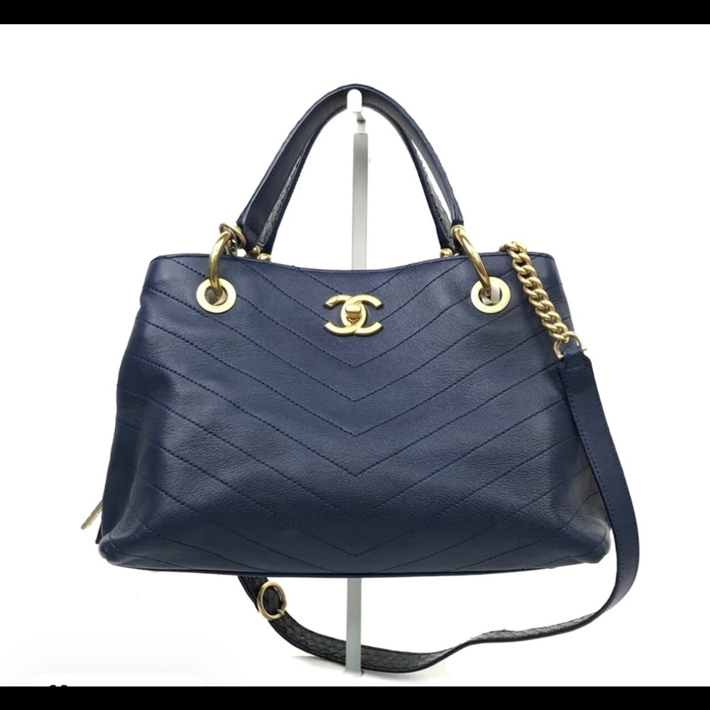Chanel hand bag